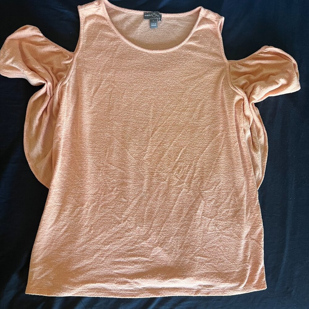 Market and Spruce off-shoulder top